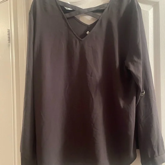 Blouse​ - Picture 2 of 2